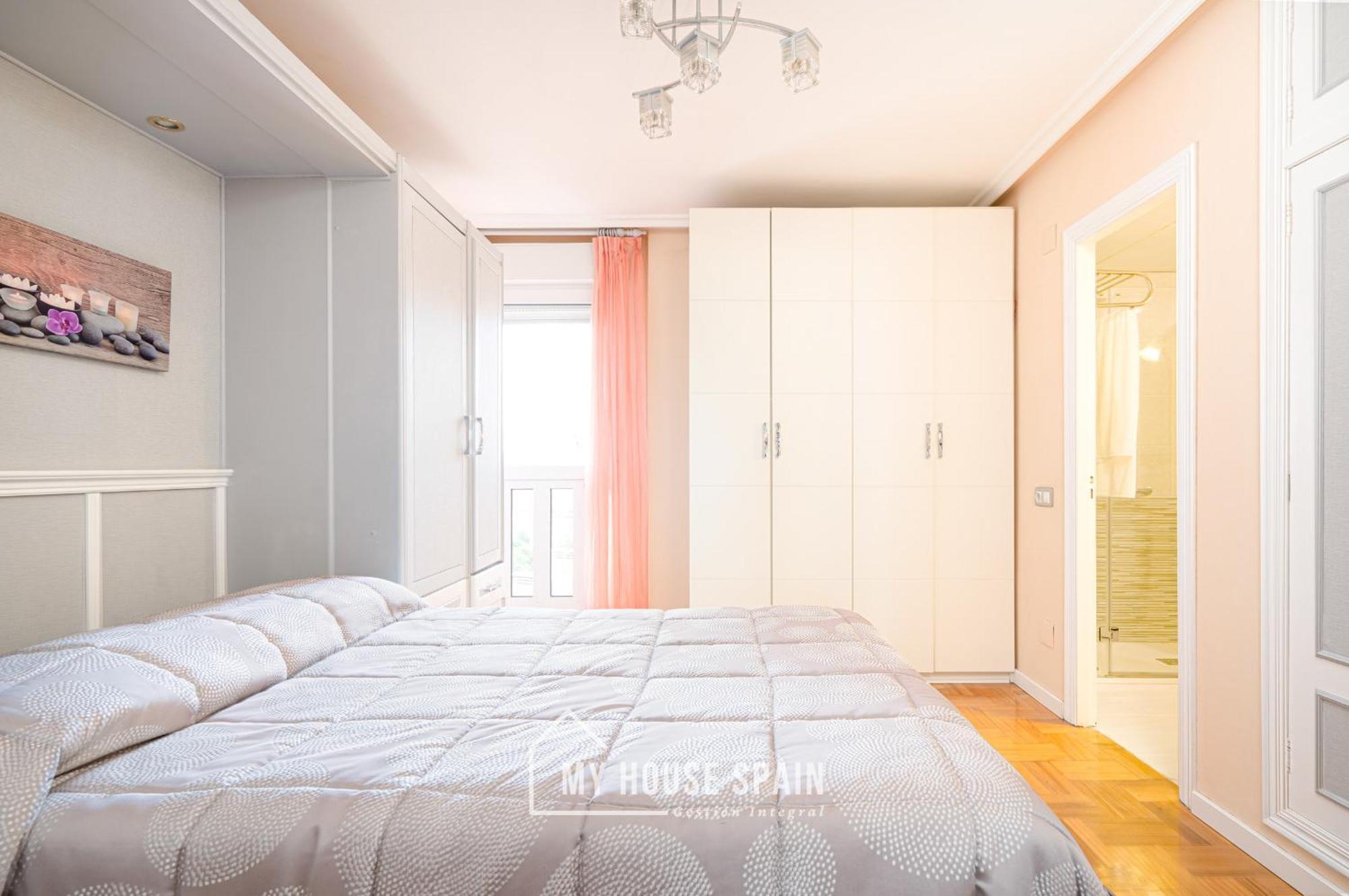 Myhousespain - Amplio Apartamento Con Vistas En Pleno Centro 希洪 外观 照片