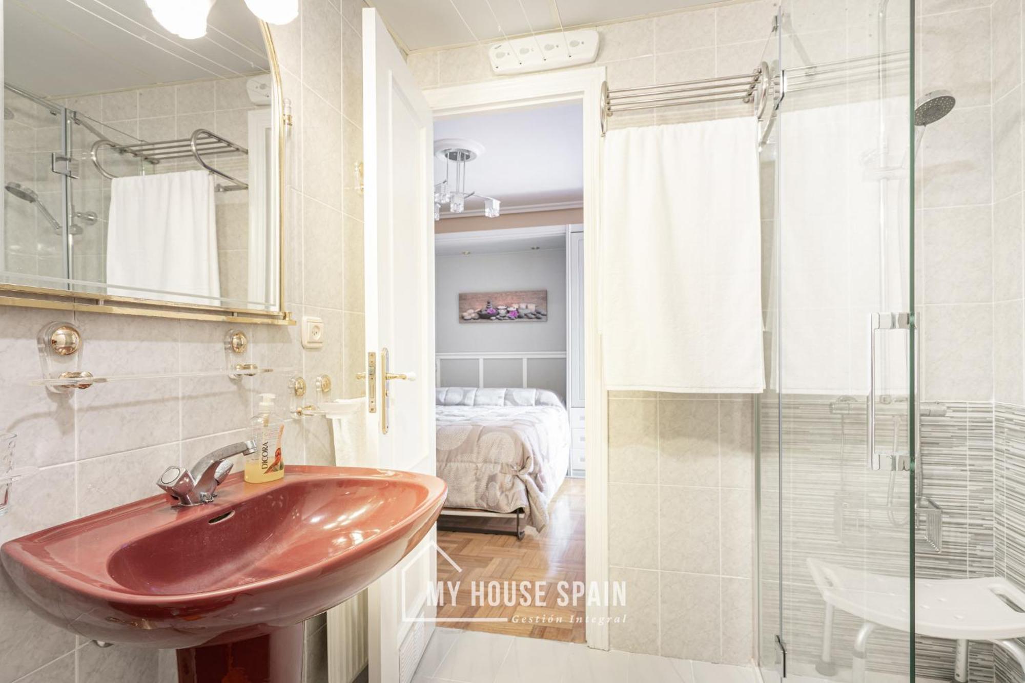 Myhousespain - Amplio Apartamento Con Vistas En Pleno Centro 希洪 外观 照片