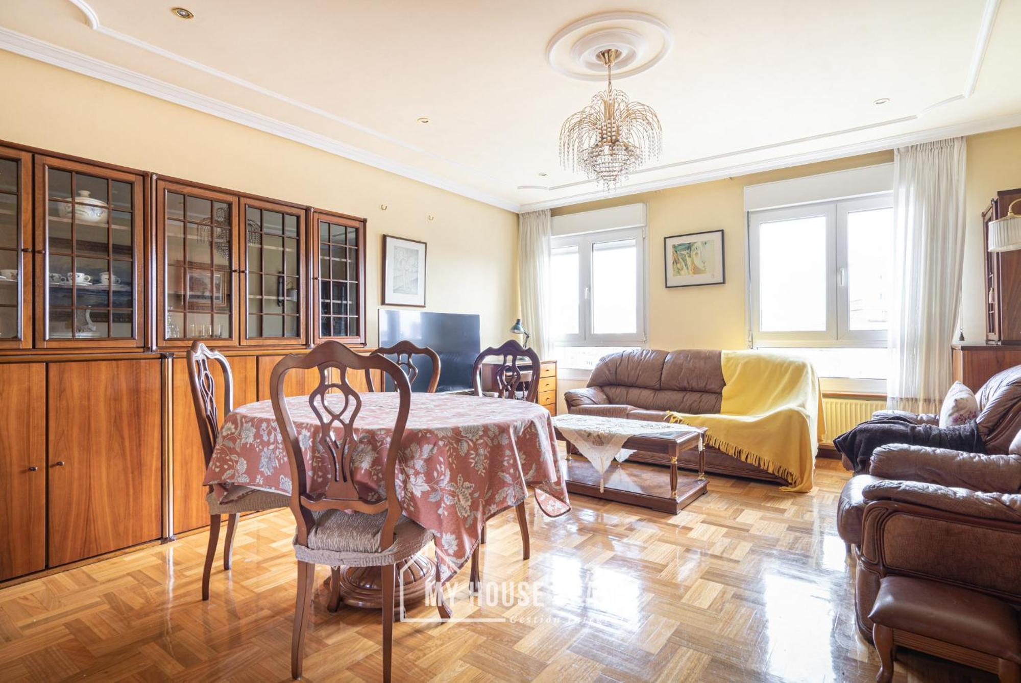 Myhousespain - Amplio Apartamento Con Vistas En Pleno Centro 希洪 外观 照片