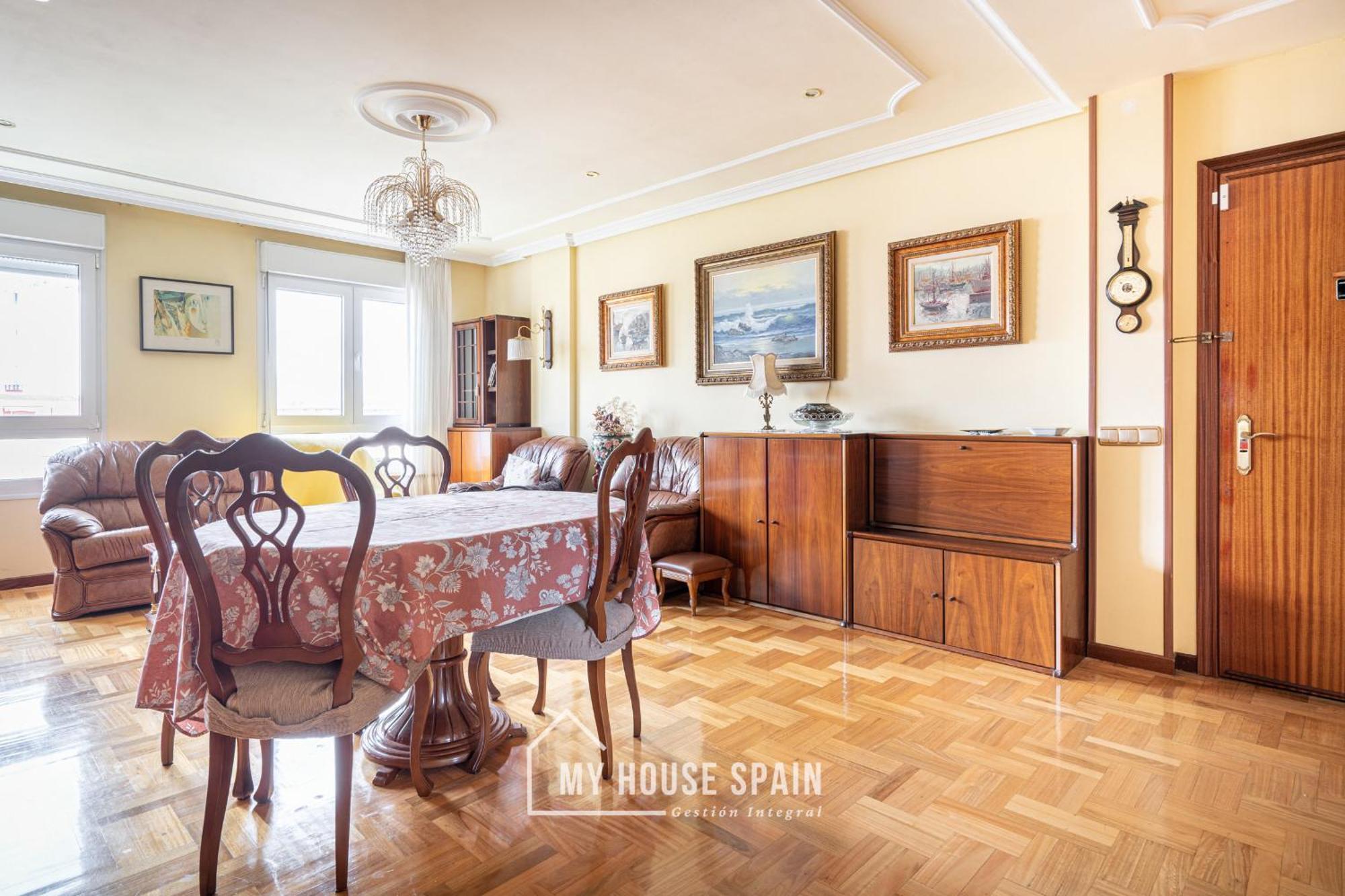 Myhousespain - Amplio Apartamento Con Vistas En Pleno Centro 希洪 外观 照片