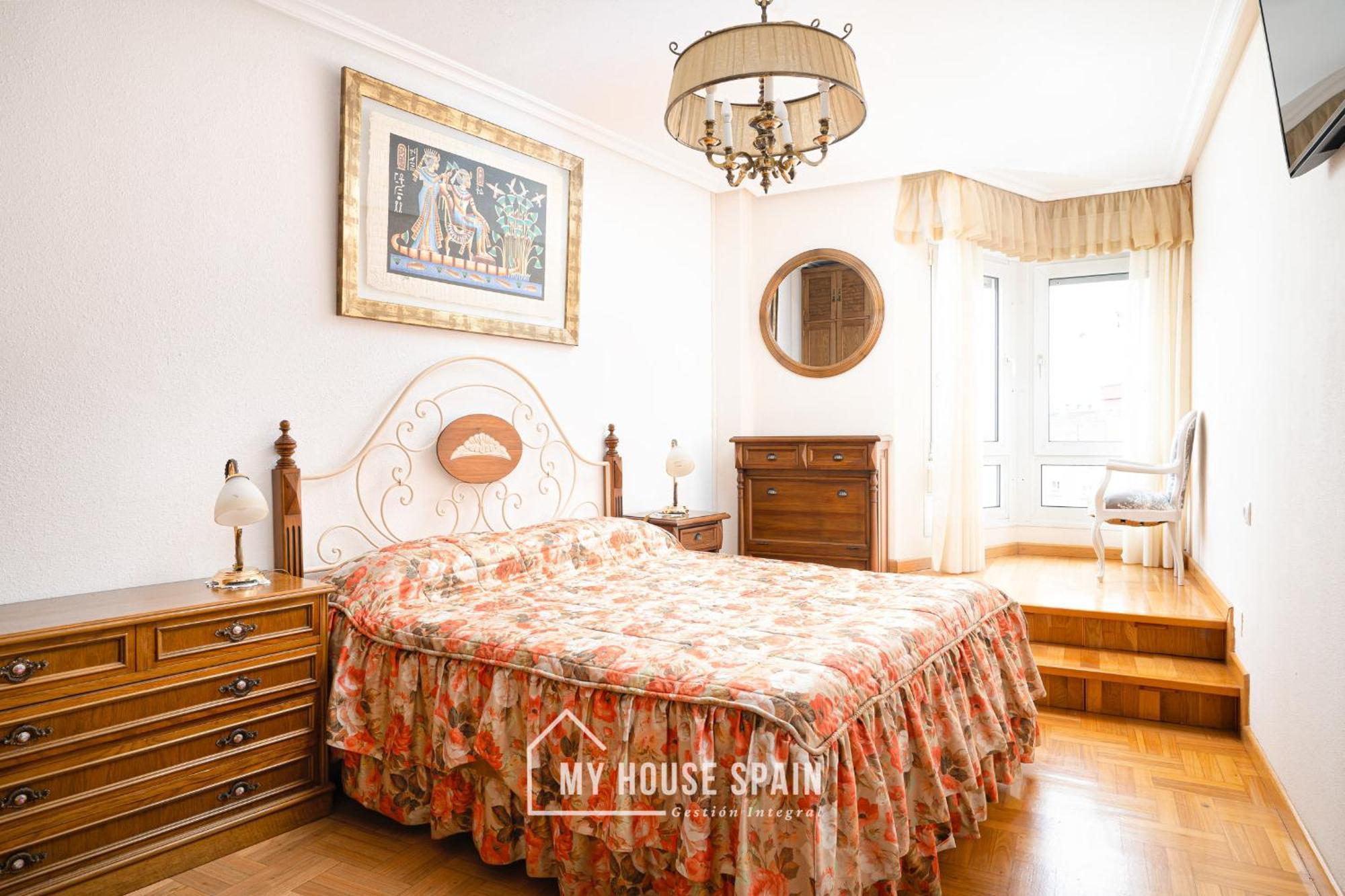 Myhousespain - Amplio Apartamento Con Vistas En Pleno Centro 希洪 外观 照片