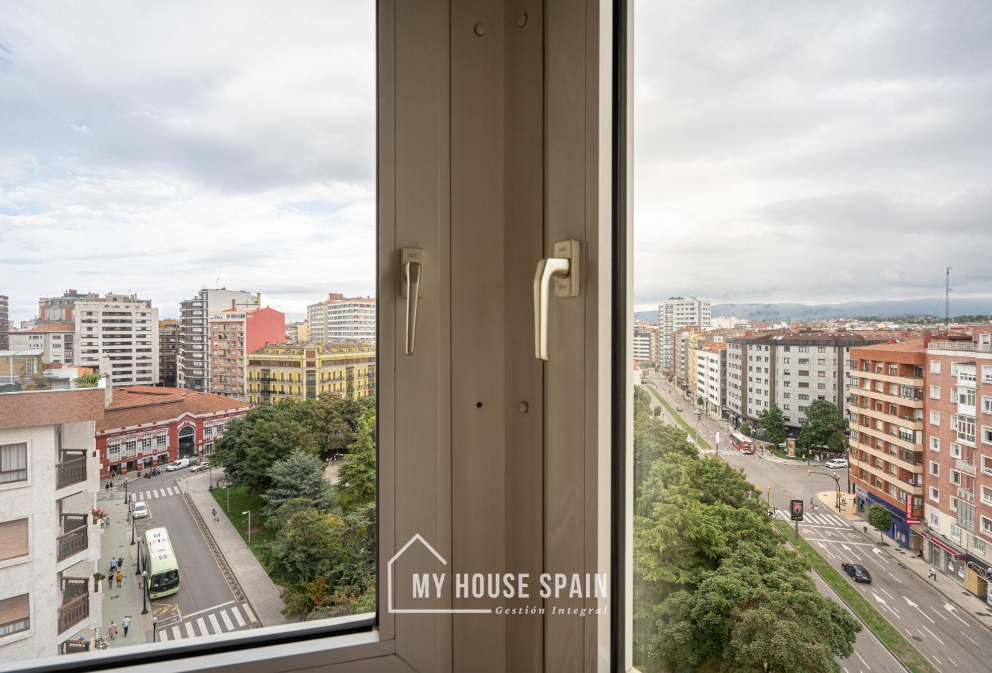 Myhousespain - Amplio Apartamento Con Vistas En Pleno Centro 希洪 外观 照片